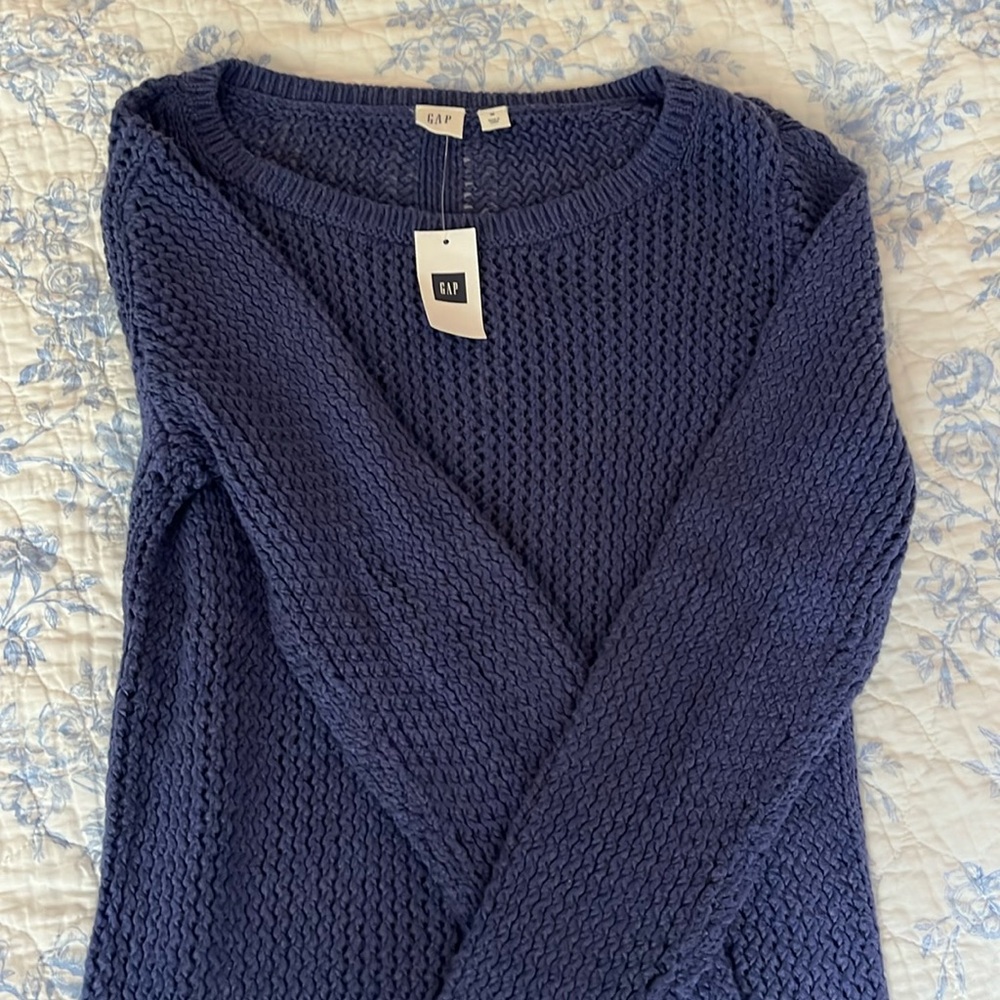 Long sleeve Gap shirt